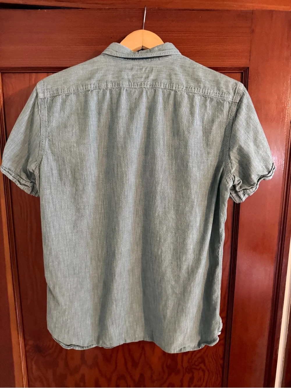 Banana Republic Short-Sleeve Button-Down in Light Green